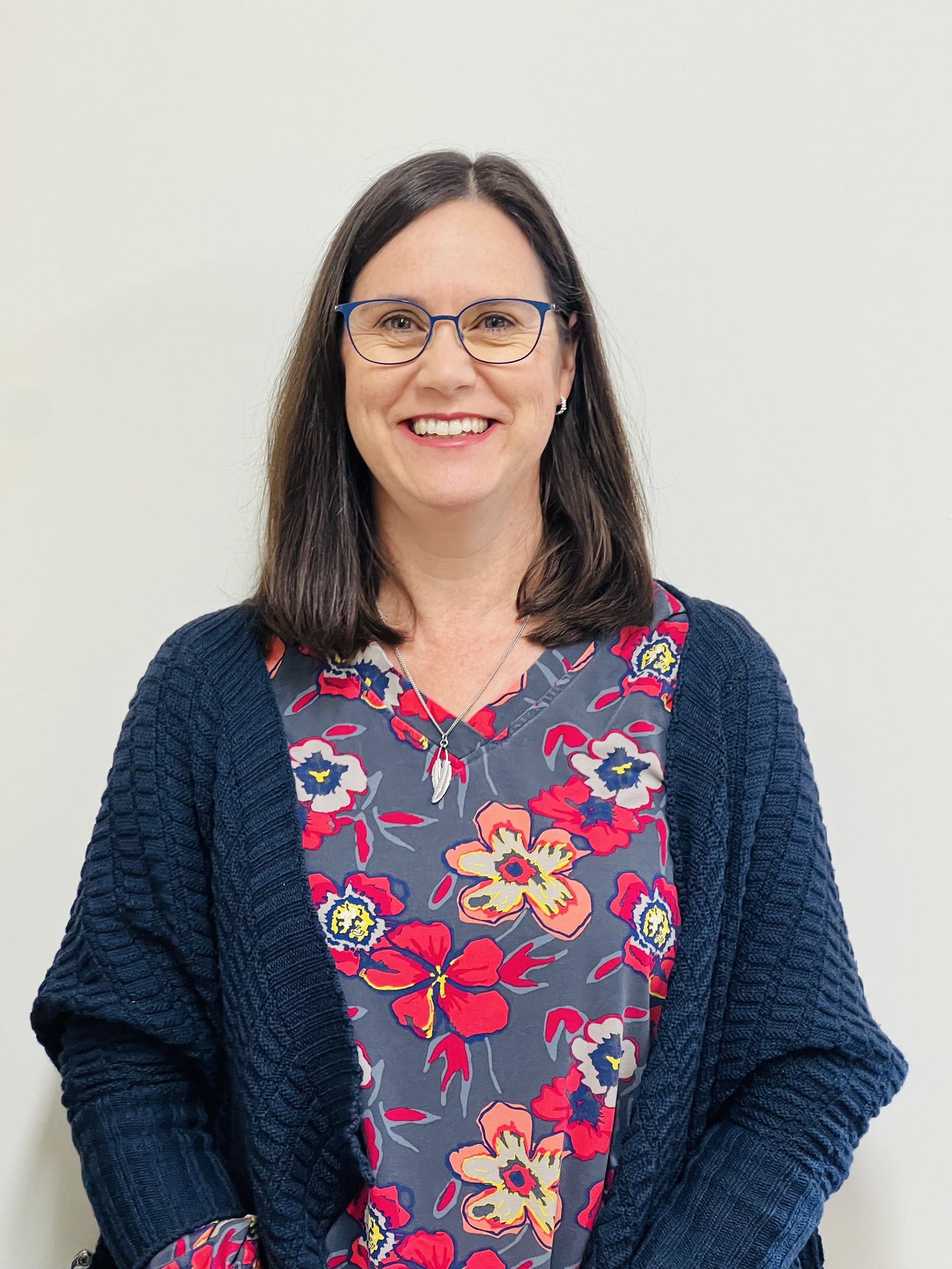 Staff | Dr Imogen Robertson