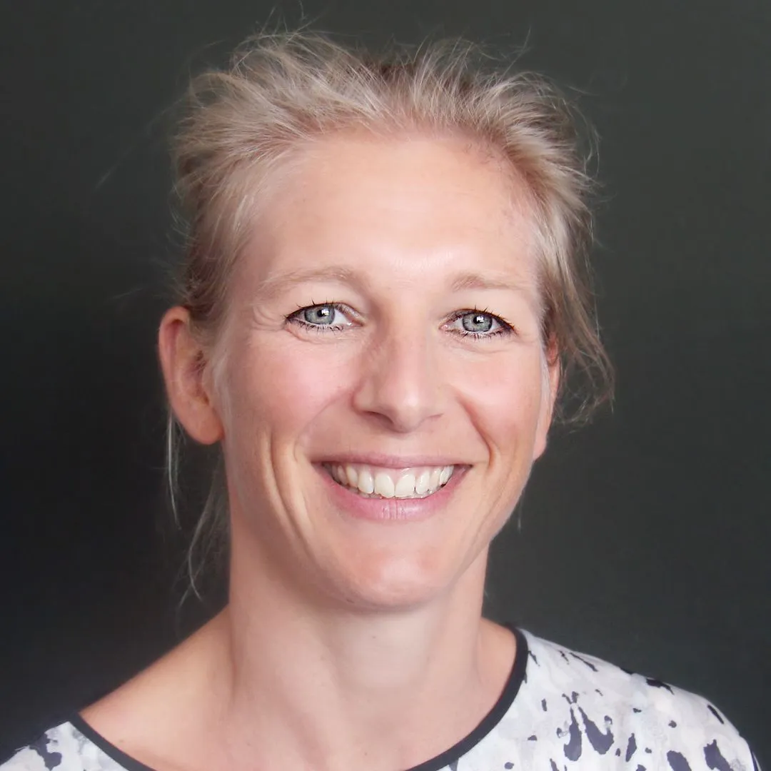 Dr Hester Elbertsen Dr Hester Elbertsen