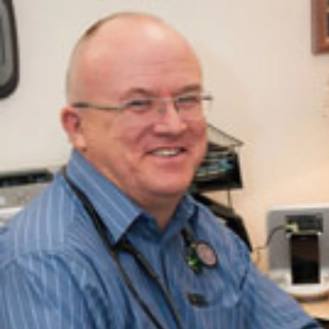 Dr Peter Tomkins